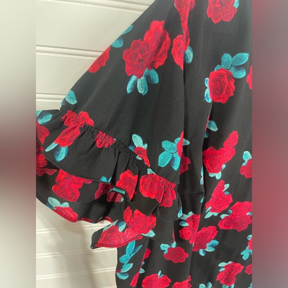 Lane Bryant Black Red Rose Tiered Ruffle Sleeve Plus Size Blouse 26 Women’s EUC - Picture 9 of 10